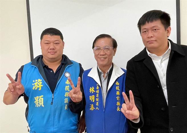 国民党开记者会痛斥，陈吉仲、蔡培慧师生不顾民生，要求让民进党滚蛋。（杨静茹摄）