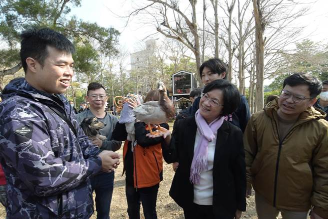 彰化縣政府推行「彰化縣友善寵物空間標章」認證申請，招募各行各業商家、機關團體申請加入友善寵物店家行列。（吳敏菁攝）