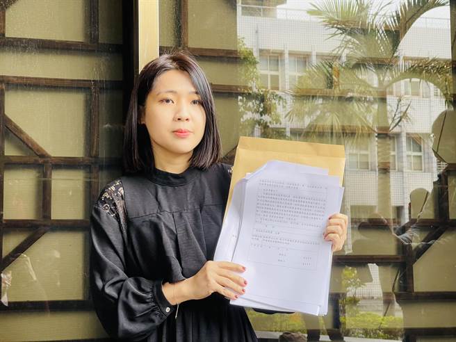 徐巧芯强调，不会再回应秦慧珠的口水，还是希望两人放下争吵，好好揭发民进党的问题，减少内耗以及对国民党的伤害。（李奇叡摄）