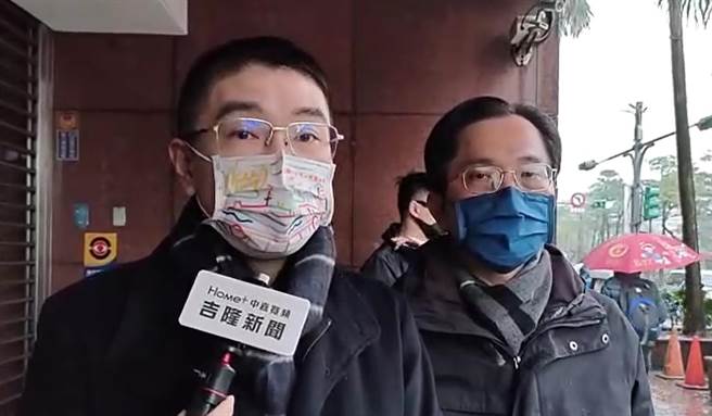 基隆市长谢国梁表示，将协助公投提案单位，进行提案修正，若符合地方自治事项，考虑直接核准。（张志康摄）