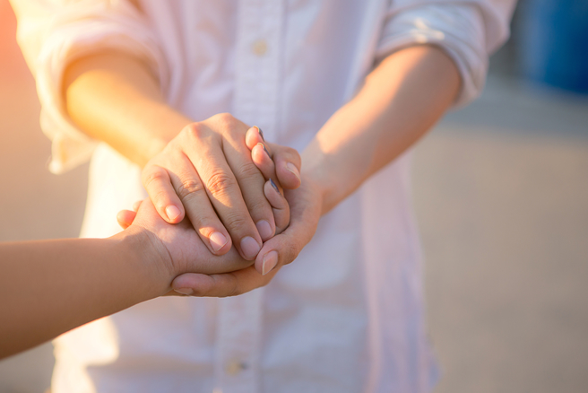 生肖牛、生肖虎、生肖羊、生肖狗他们乐于助人，只有看到别人有难，就会主动提供协助不求回报。（示意图／Shutterstock）