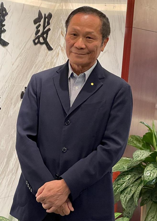 （營建股「EPS獲利王」華固建設，今天公布2022年合併財報，EPS達10.69元；圖為華固建設董事長鍾榮昌。圖／蔡惠芳）