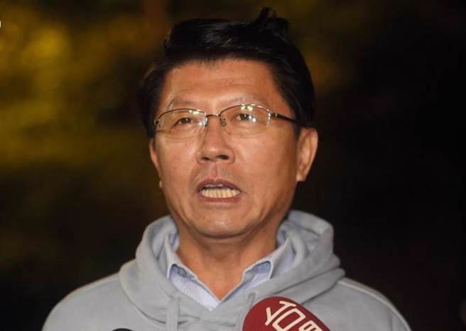 有绿营人士与侧翼以「豆哥」曾现身造势场合为由，指控谢龙介（图）也认识他。（中时资料照，张铠乙摄）