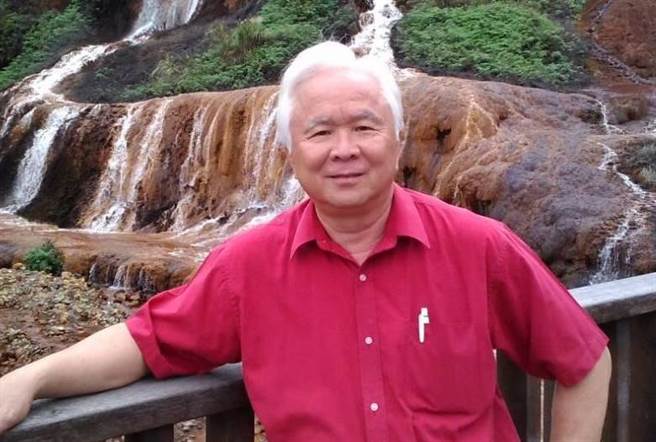 早年投入农民运动的民进党前立委林丰喜，45岁的儿子林维新攀登花莲县能高越岭，20日山难不幸身亡。(图／撷取林丰喜脸书)