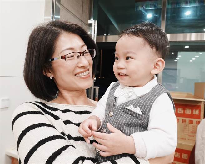 台中市议员邱爱珊建议市府编列相关预算补助「冻卵」费用。（邱爱珊提供／张亦惠台中传真）