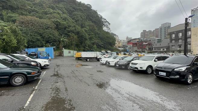 基隆市政府拟在要塞司令部旁建置立体停车场，但先前因为设计及招标等因素延宕工期，基隆市政府交通处表示预定于7月开工。（蔡适应服务处提供／张志康基隆传真）