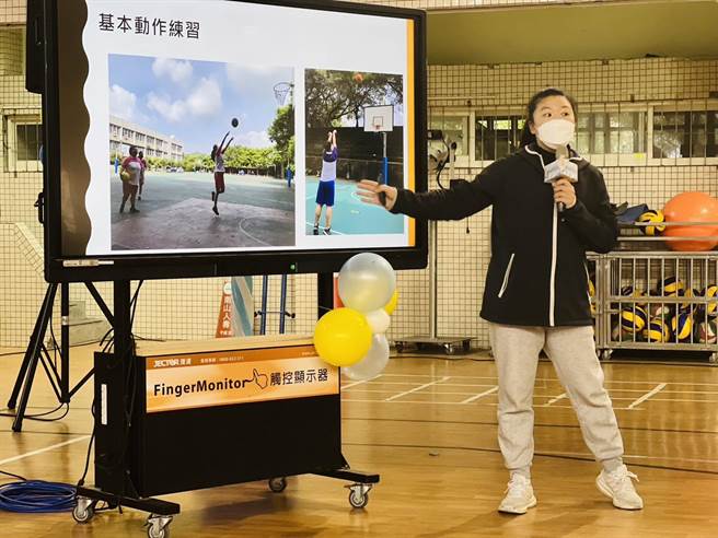 ▲基隆市教育处进行首次「适应体育」的共融学习成果发表，教师与教练分享经学经验。（基隆市政府提供／徐佑升基隆传真）