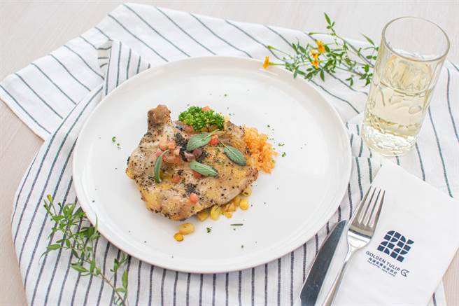 将捷金郁金香酒店河畔餐厅，3月起全新「春季香草飨宴」登场，本季主餐点运用春日各种香草入菜。（将捷金郁金香酒店提供）