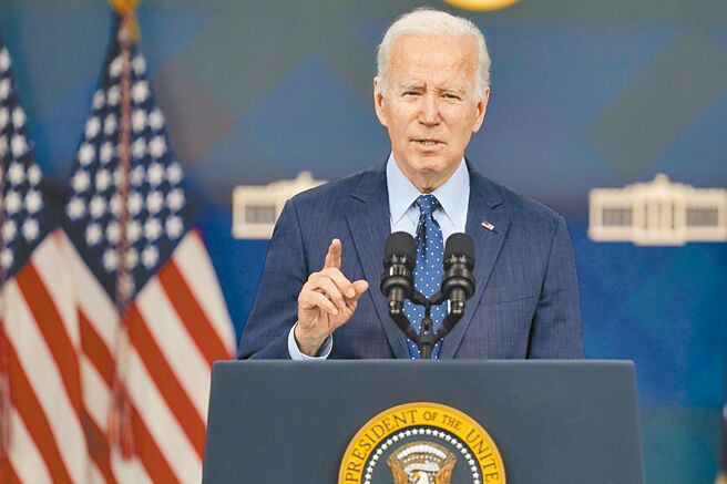 美国总统拜登（见图）则于台北时间午夜在华沙发表演说，与普丁「打对台」。（美联社）