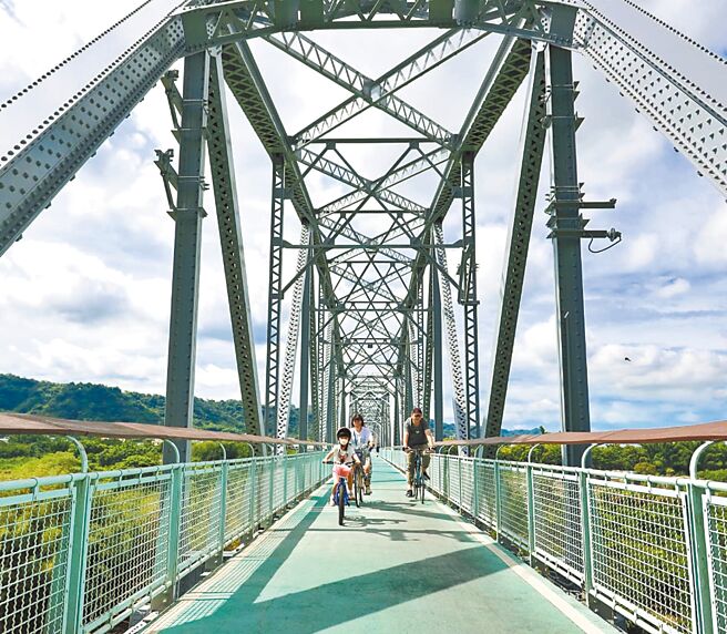 228连假将至，台中市观旅局推荐山城轻旅行，体验骑车、泡汤享受好时光。（台中市观旅局提供／陈淑娥台中传真）