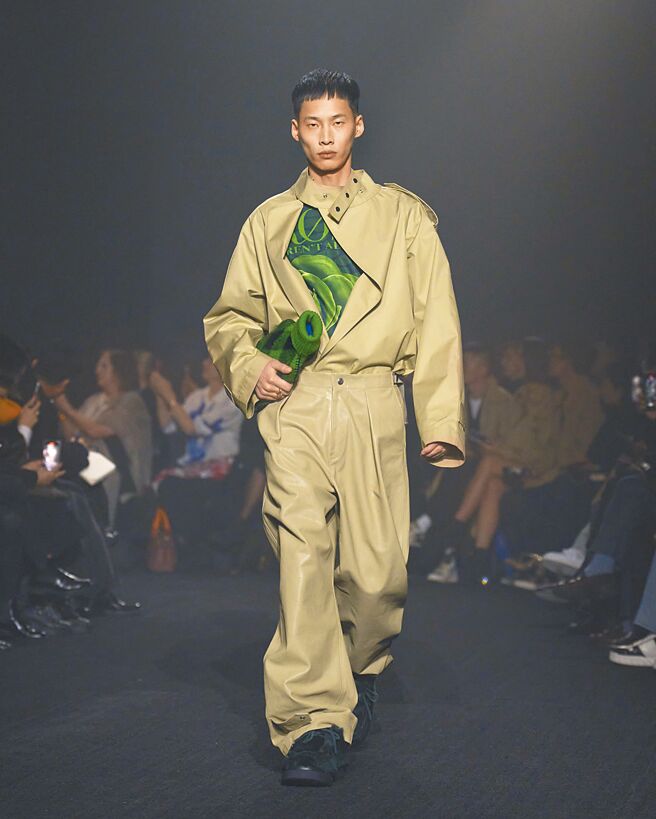 品牌经典风衣Daniel Lee将其重新解构塑造更多单品轮廓。（Burberry提供）