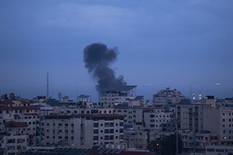 巴勒斯坦武裝組織發射火箭彈 以軍空襲還擊