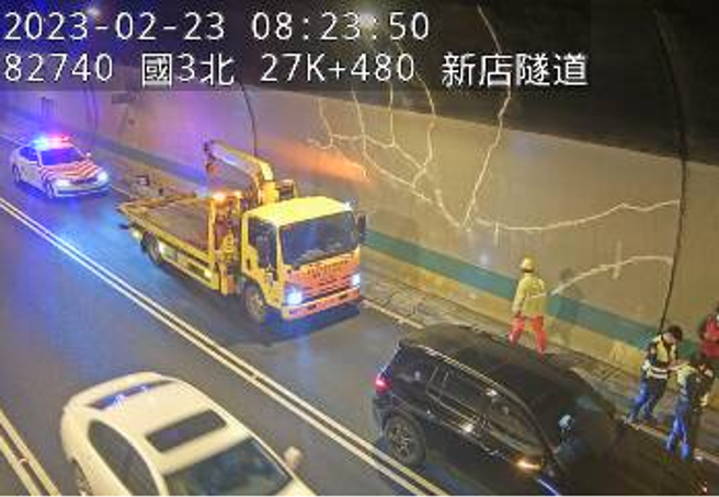 国3新店隧道「3车追撞」回堵5公里，整段「紫爆」时速仅14K。(翻摄高速公路1968)
