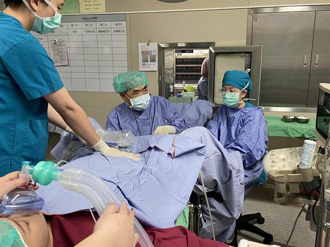 不孕症权威、茂盛医院院长李茂盛指出，因阴道痉挛无法和另一半有正常性生活的患者，只能求助试管婴儿完成传宗接代的使命。（冯惠宜摄）