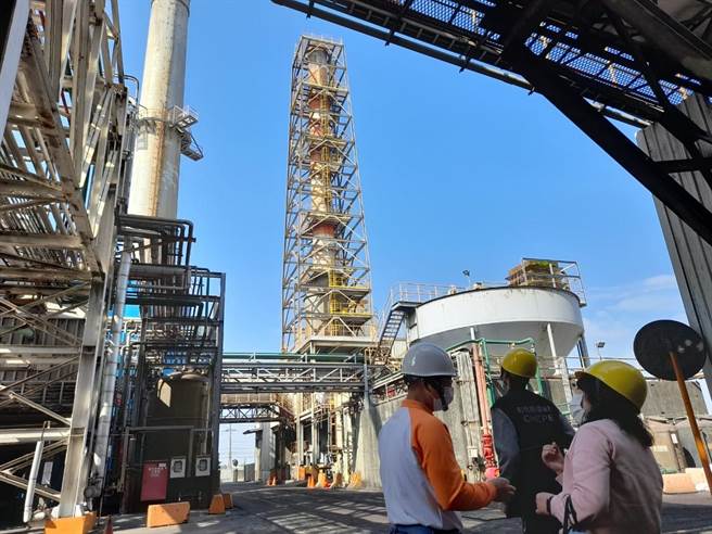 彰化县环保局每月配合中南区联合稽查结合科技执法加强取缔不法，截至2月查获6起违规情事。（彰化县环保局提供／吴敏菁彰化传真）