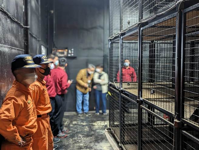 东京消防厅3名教官今至汐止区保长坑训练中心与新北消防第六大队交流。（新北市消防局提供）