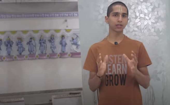 印度神童阿南德日前发布最新影片，分析2023年将有6大危机。（翻摄自YouTube）