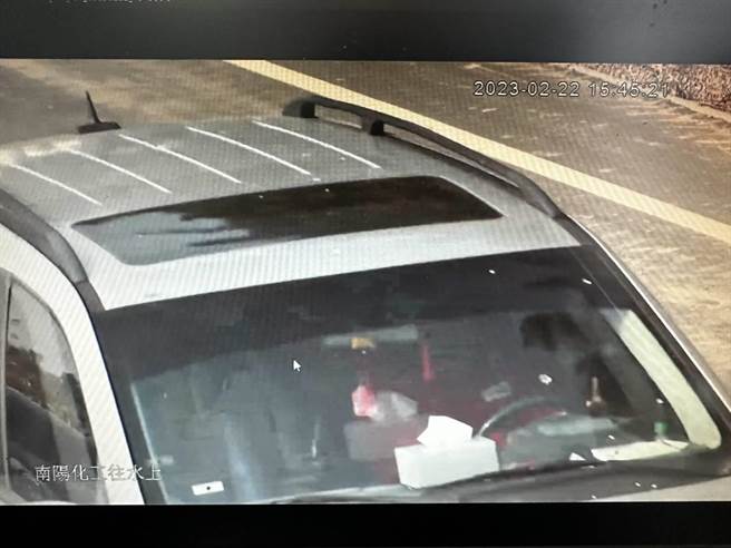 嘉义县水上乡昨发生一起肇事逃逸死亡车祸，警方从沿路路口监视器找到撞死人的车主。（水上分局提供∕吕妍庭嘉义传真）