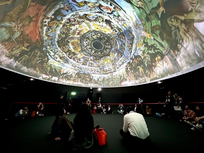 新光三越台南新天地－解密圣母百花大教堂沉浸式体验，即起至4月9日登场。（新光三越提供）