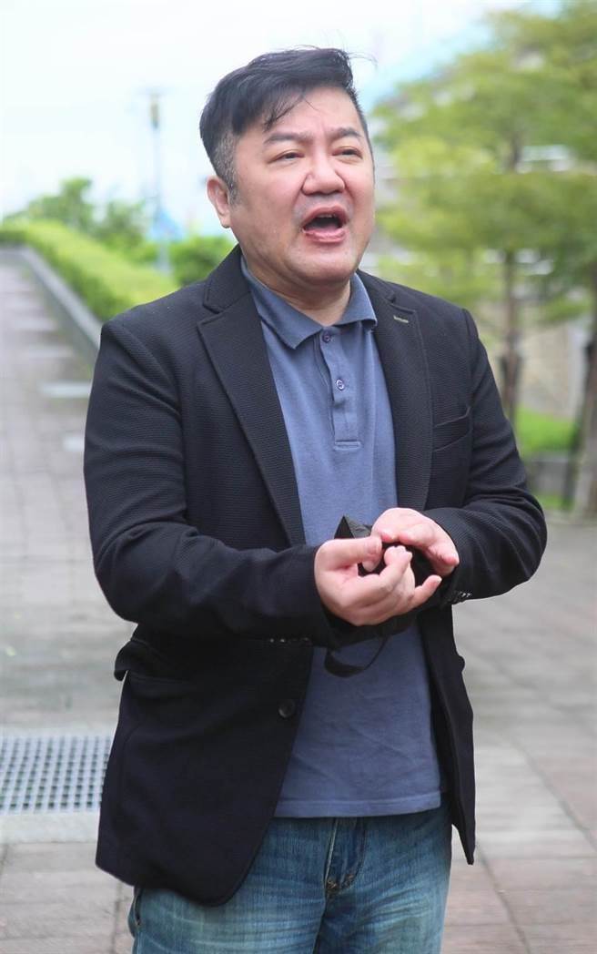 远航董事长张纲维主张民航局违法越权废照，告交通部。（本报资料照片。张铠乙摄）