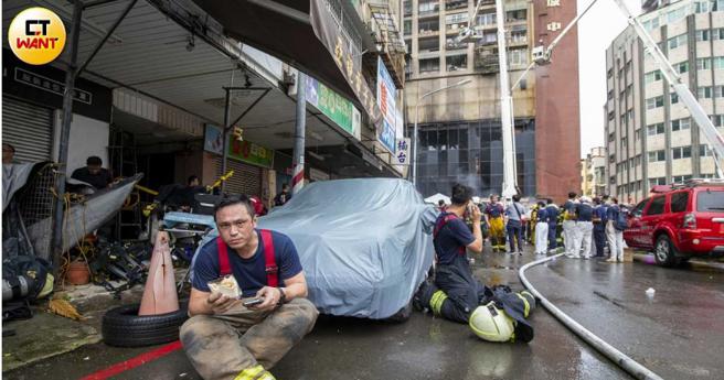 消防员不畏危险、救死扶伤，工作还往往伴随着高工时和高压力，薪水却远低于大型企业，各地也因此出现出走潮，许多消防员选择到台积电开启新人生。（示意图／报系资料照）