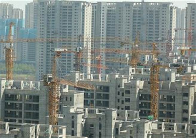 官方披露大陆现有6亿栋房屋是否过剩再引热议。（观察者网）