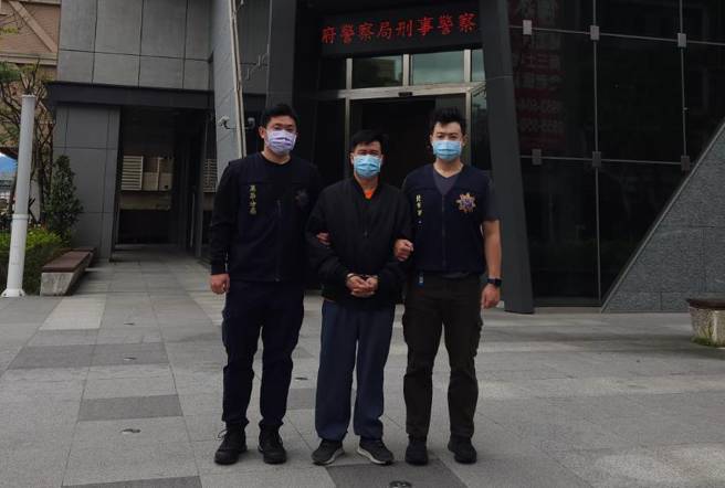 警方将蔡姓犯嫌移送侦办。（简铭柱翻摄）