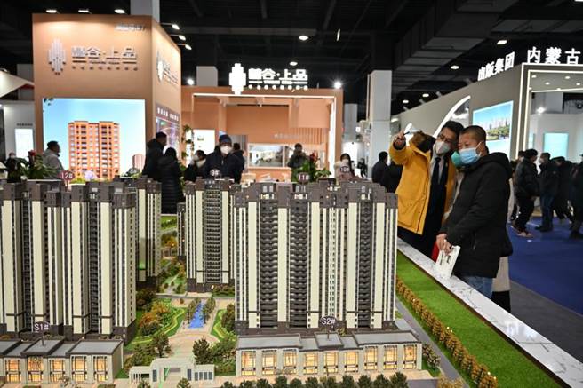 展望大陆今年房产业，大陆学者呼吁可以再适度调降首付比例、增加首房公积金贷款额度。（摘自中新社）