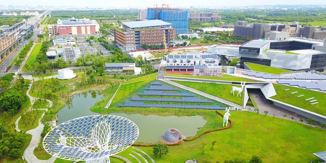 沙崙科学城与台南科学园区，是推动臺南发展的双引擎。图为沙崙智慧绿能科学城全区鸟瞰图。（图/臺南市政府提供）