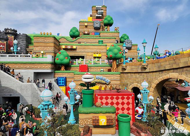 日本环球影城超级任天堂世界人潮络绎不绝。(「露易丝梦游仙境」部落格提供)
