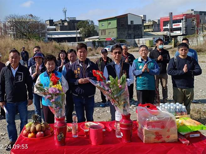 文高一用地将兴建网球场，今天举行动土典礼。（陈淑娥摄）