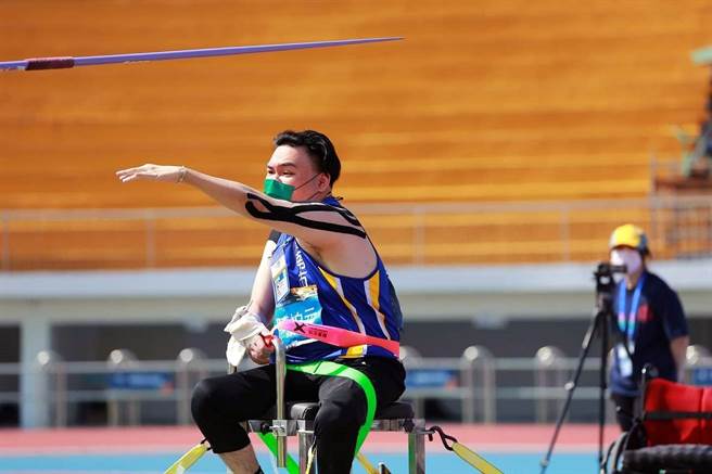 陈柏元参加全国身心障碍国民运动会F52级标枪比赛。（陈柏元提供／洪荣志台南传真）