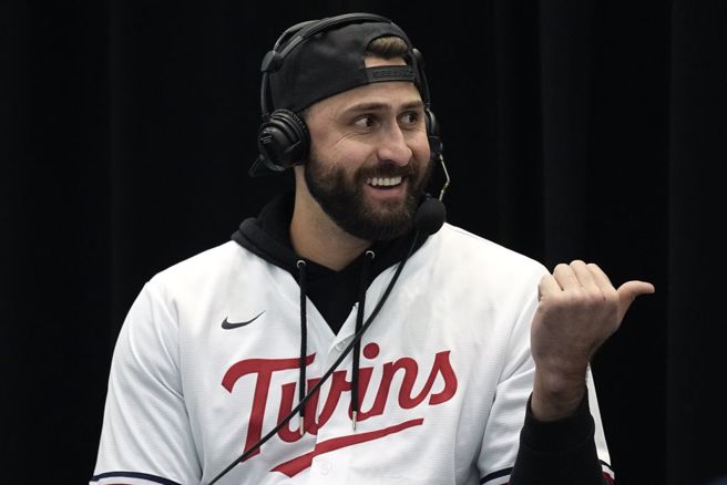 贾罗获得双城1年1100万美元合约。（美联社）