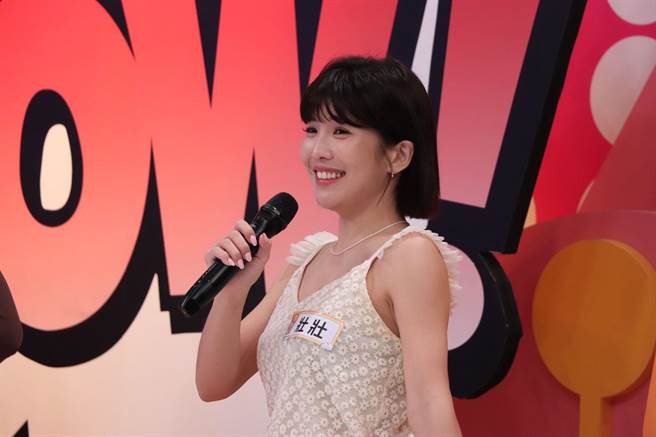 壮壮觉得参加日本人的饭局很有压力。（中天综合台提供）