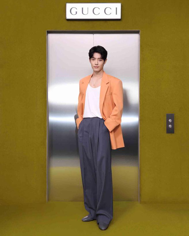 肖战人气爆棚，Gucci秀场外引眾人围观、尖叫欢迎。（Gucci提供）