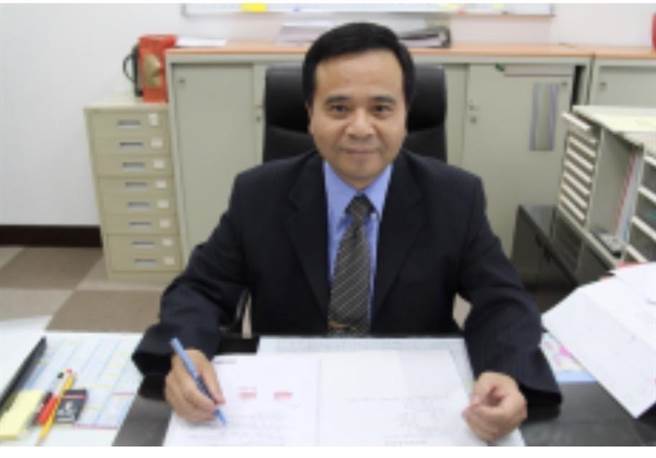 新北市消防局长黄德清因诽闻案请辞获准，新北市政府今日发布人事异动，由消防局副局长李清安升任。（新北市新闻局提供）