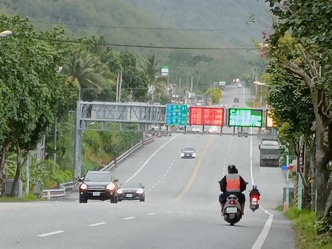 今天是228连续假期第二天，苏花路廊上午南北向车流顺畅，公路总局依过往经验研判，今整体均会呈现顺畅。（新城警分局提供／罗亦晽花莲传真）