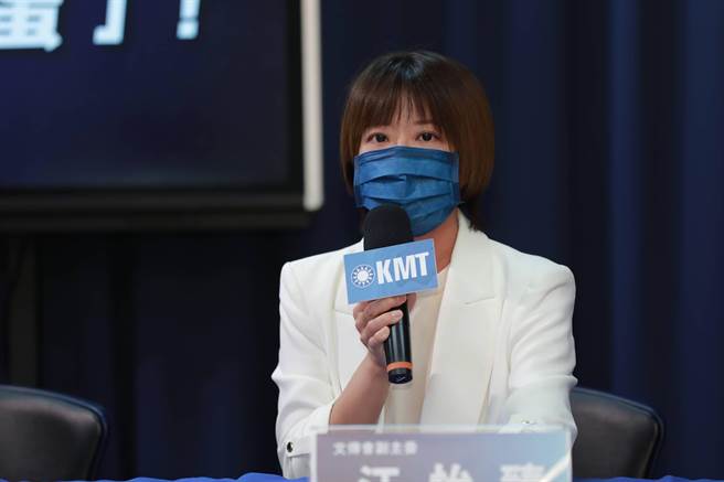 新北市消防局长黄德清因爆出婚外情，自觉影响市府形象，25日请辞获准。新北市议员江怡臻表示，他是为新北救灾救难的重要推手之一。（江怡臻提供）