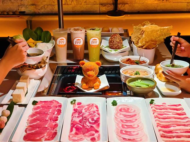 「麻一点」即日起开放中午时段用餐，晚上营业至凌晨2点，造福夜猫族。（鼎王餐饮集团提供）