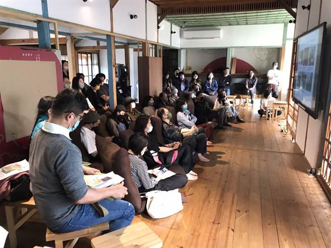 嘉义市政府办理老屋整修补助方案说明会，民眾热烈参与。（嘉义市政府提供／廖素慧嘉市传真）