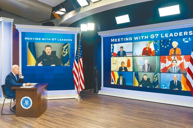 俄乌战争一周年之际，美国总统拜登与G7领袖召开视讯会议，并发表声明力挺乌克兰。（摘自美国总统拜登推特）