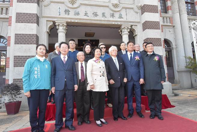 前台独联盟日本本部委员长、总统府资政辜宽敏今早逝世，消息传回彰化鹿港老家，引发当地民眾热议。(县府提供／吴建辉彰化传真)