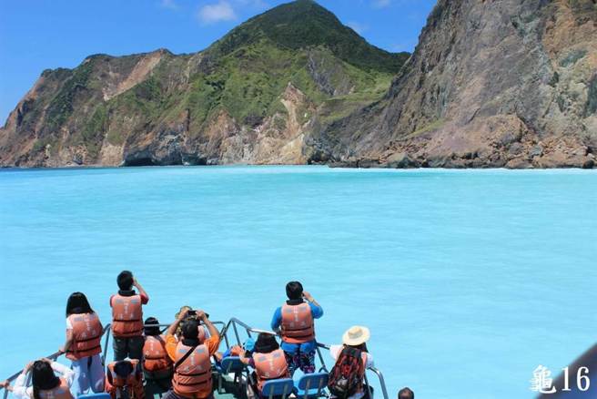 宜兰龟山岛休眠3个月，即将醒来了！3月1日将开放游客登岛。（东北角管理处提供／吴佩蓉宜兰传真）