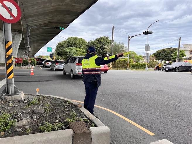 国道5号预估午后将涌现更多车潮，壅塞情形持续至深夜始能纾解。（宜兰县警察局提供／吴佩蓉宜兰传真）