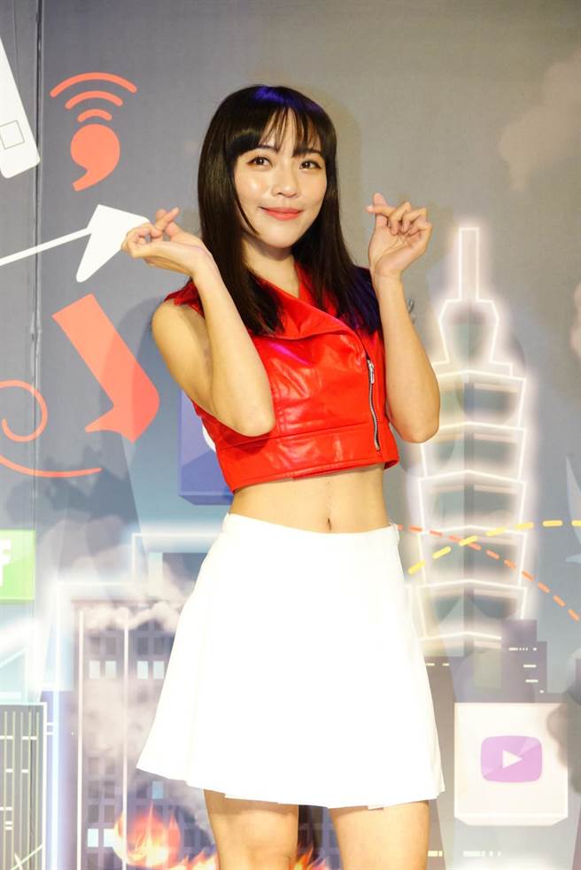 高雄市议员黄捷参与舞台剧《丞相，起风了》演出。（全民大剧团提供）