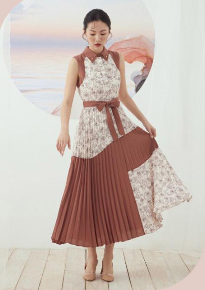 SOGO忠孝馆MOJORIE不对称拚色百褶洋装，5980元。（SOGO提供）
