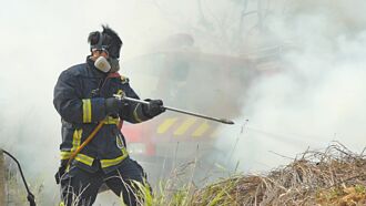 台中連假2天公墓火警62件 消防疲於奔命