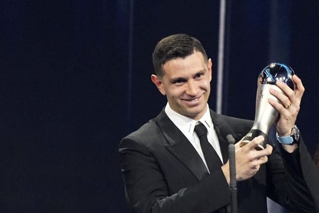 阿根廷马丁尼兹获颁最佳守门员奖。（美联社）