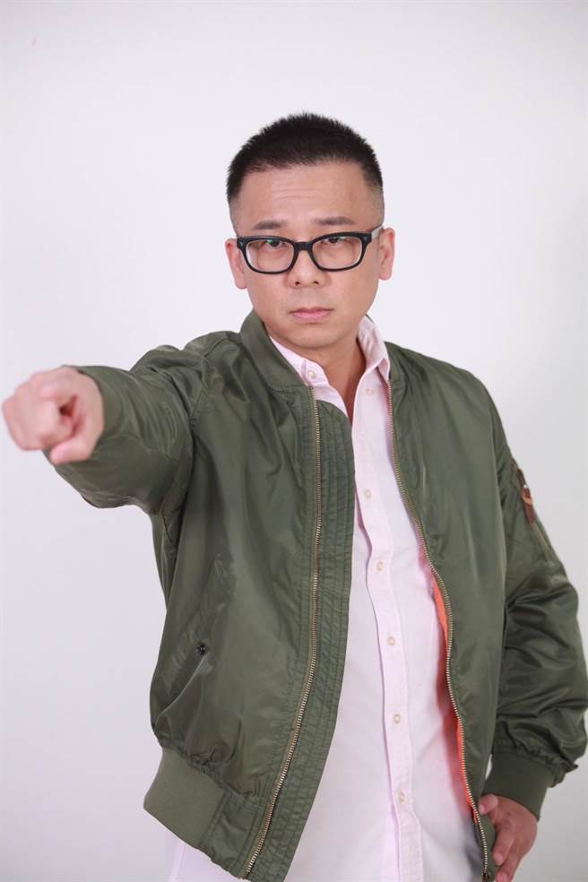 阿甘暌違5年重回8點檔演刑警。（民視提供）