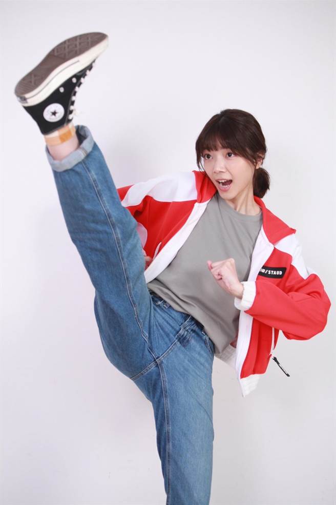 周宇柔腳骨軟Q。（民視提供）